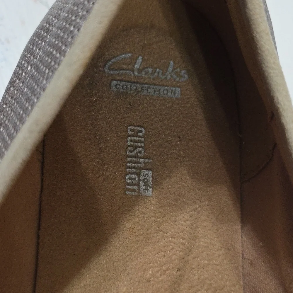 Clarks Women's Goldish Metallic Espadrille Slip-Ons Cushioned‎ Size 12 GUC